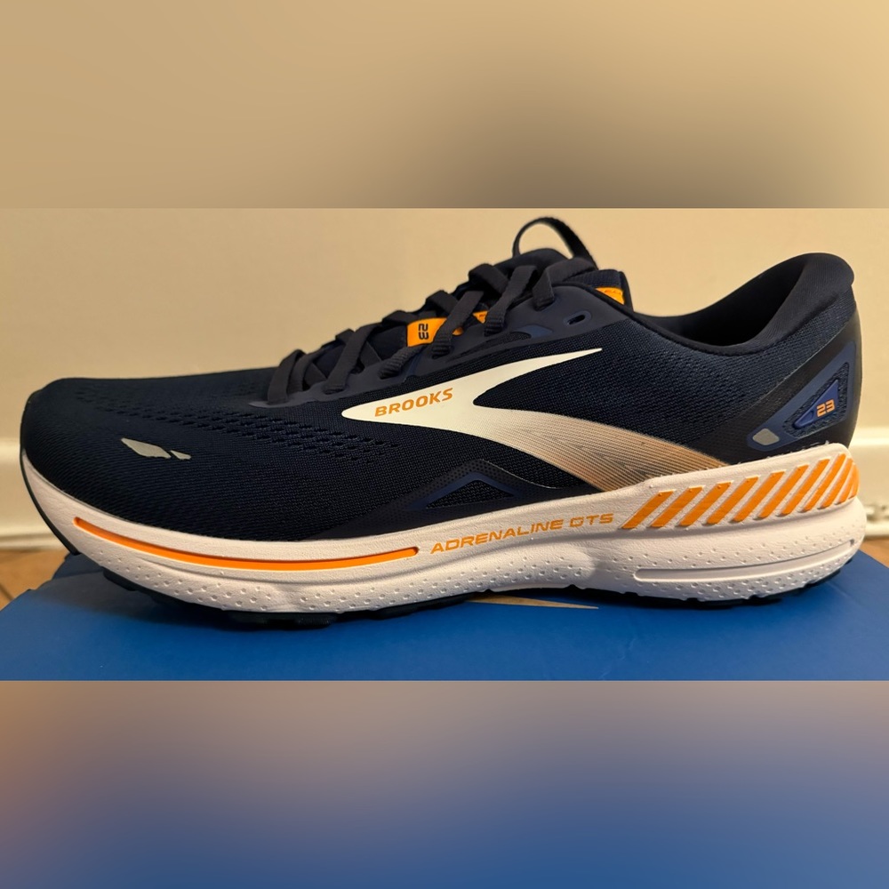 Brand New Brooks Adrenaline GTS 23 - Rare color: Peacoat/Ultramarina/Orange